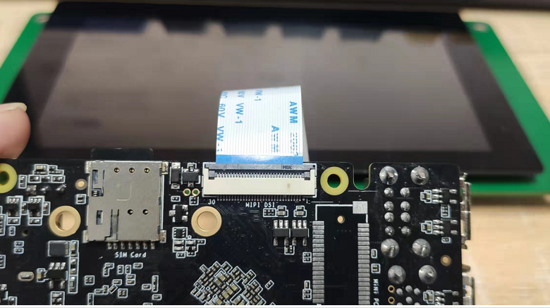 ../../../_images/mipi-dsi-connect2.png